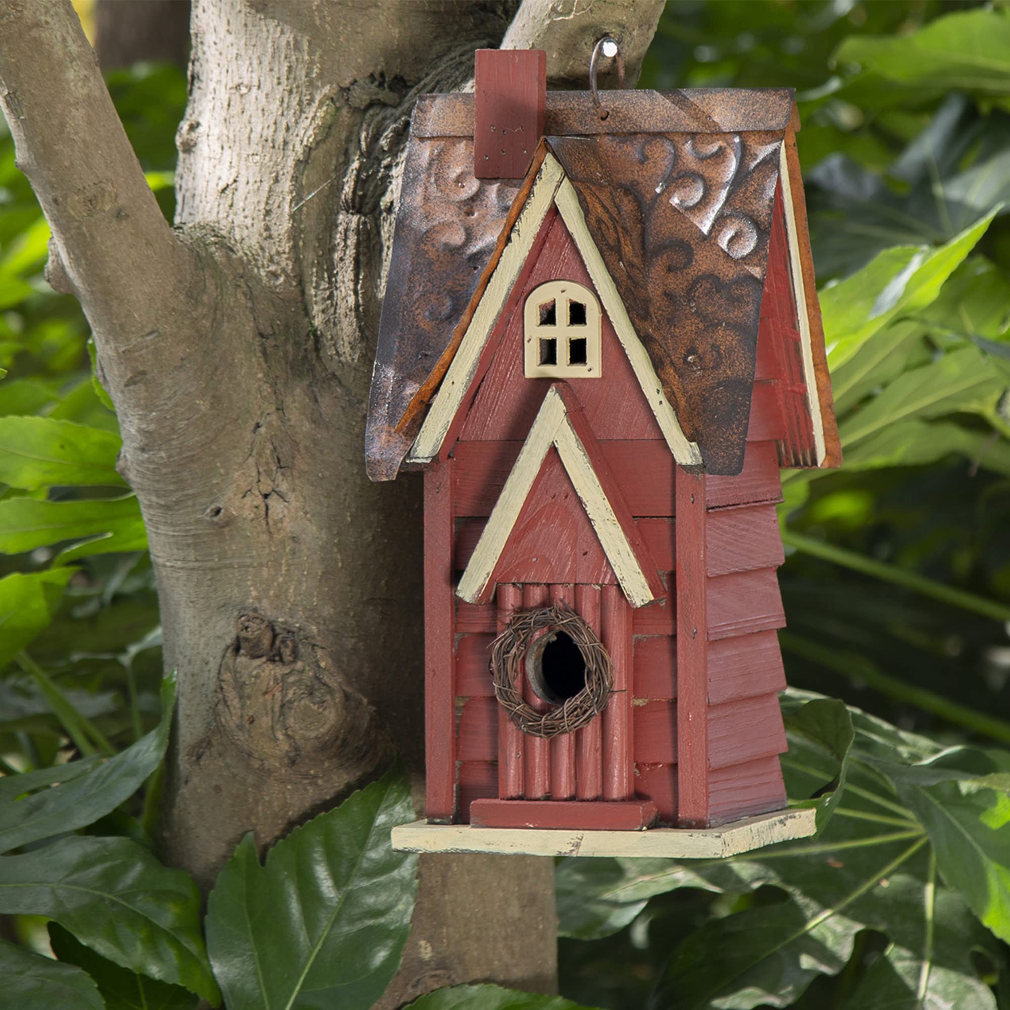 Retro Red Hanging Wooden Birdhouse - Vintage Outdoor Nest Box for Garden
